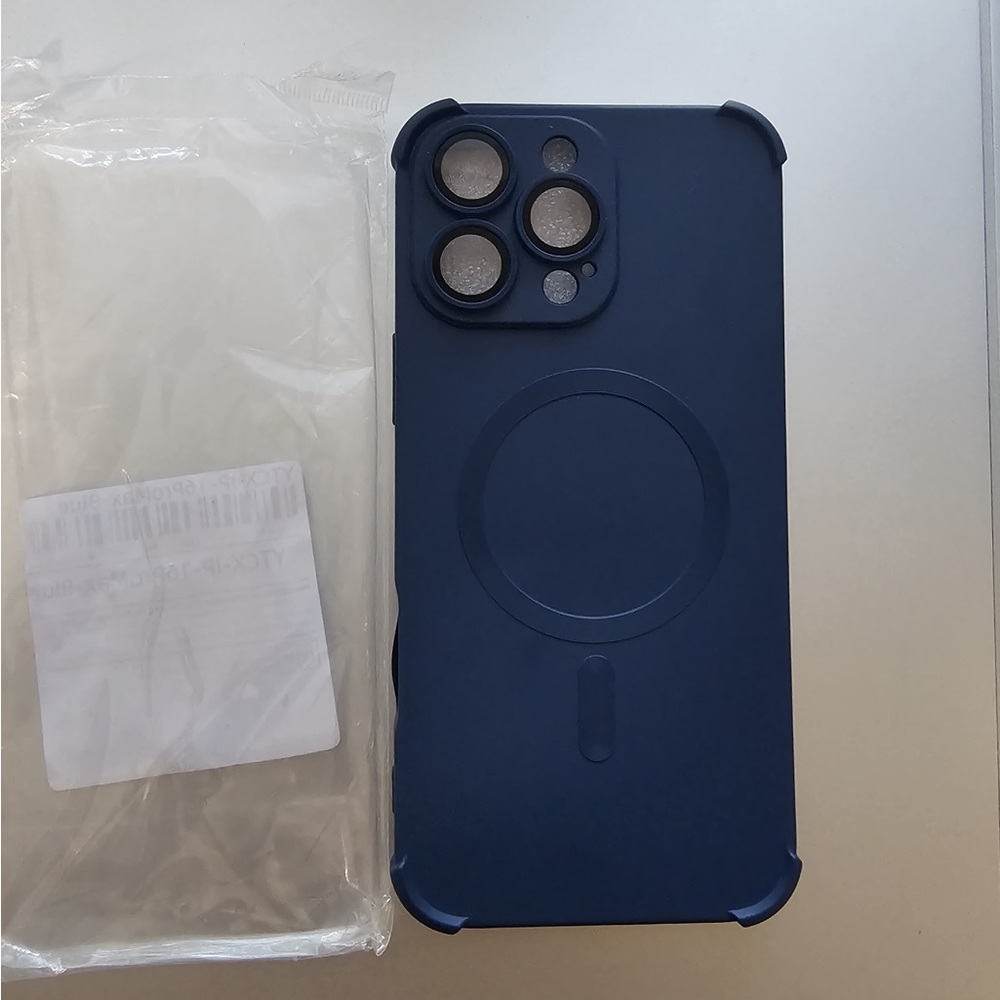 Magnetic Blue Phone Case - Picture 3 of 3